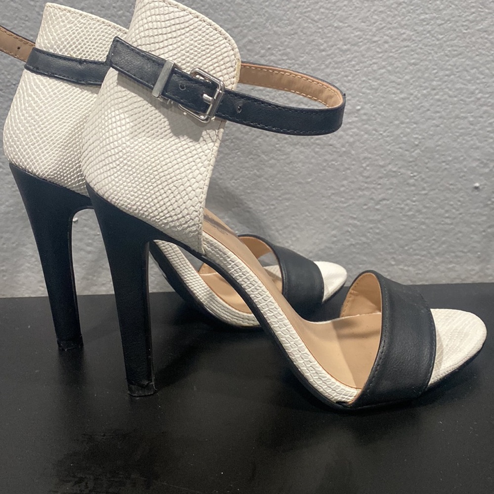 Heels - Picture 3 of 5